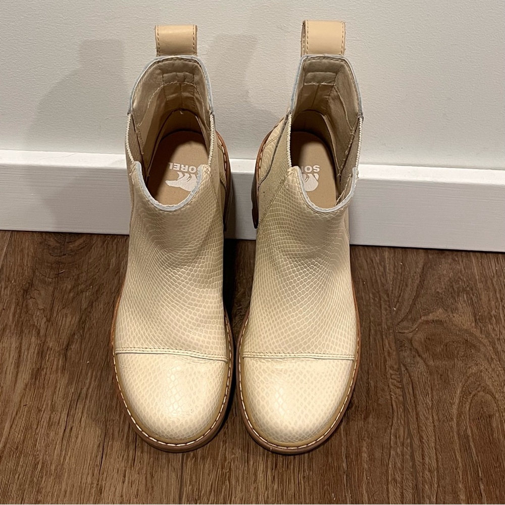 Sorel Joan Now Chelsea Boots - Picture 3 of 16